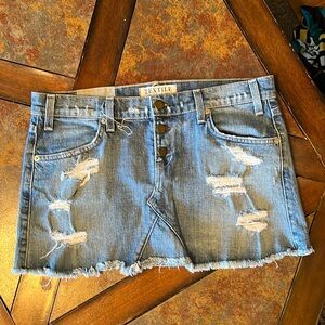 Mini skirt size 27 excellent condition.